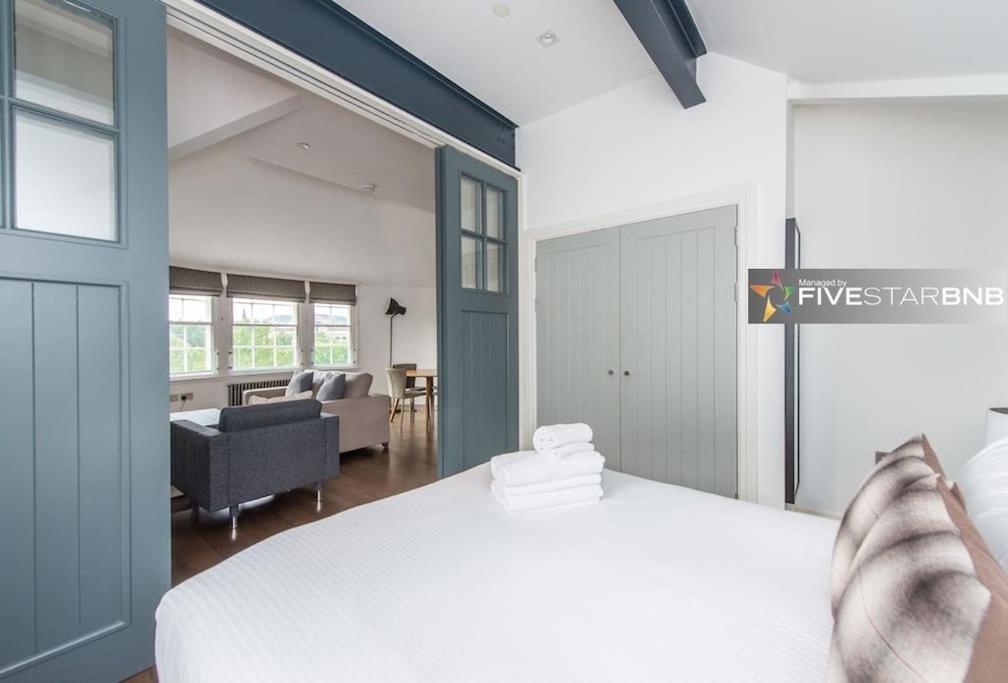 Cool Urban Apartment With Stunning Castle Views EDI Buitenkant foto