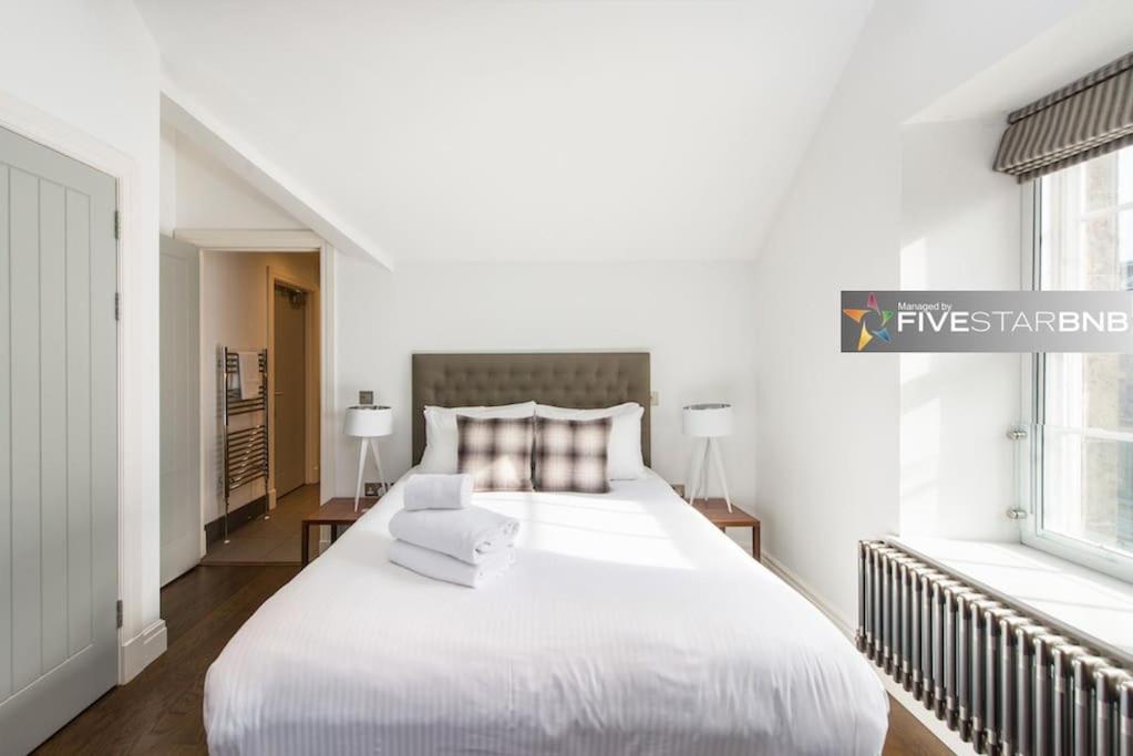 Cool Urban Apartment With Stunning Castle Views EDI Buitenkant foto